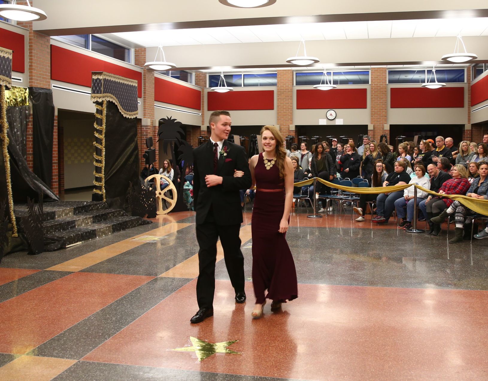MC Prom 2018 (35).JPG